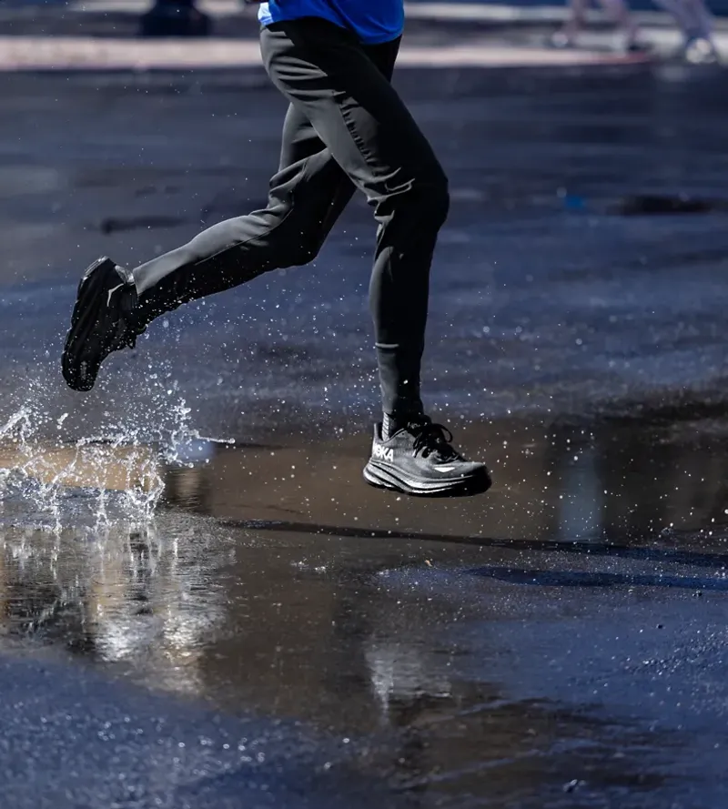 HOKA Clifton 9 – Clouds Underfoot