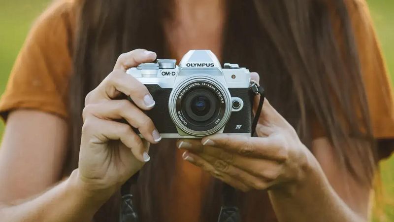 Olympus OM-D E-M10 Mark IV