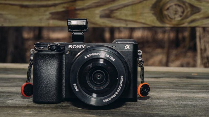 Sony a6100