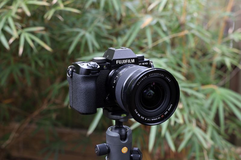 Fujifilm X-S10