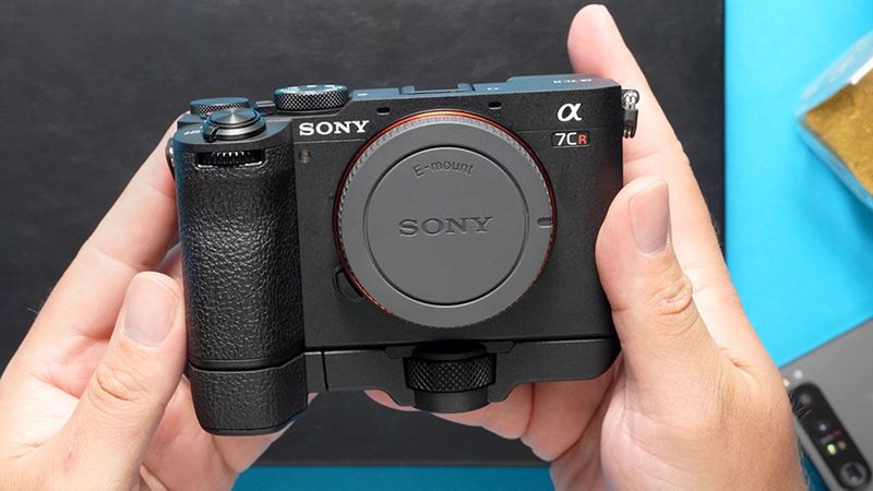 Sony a7C R