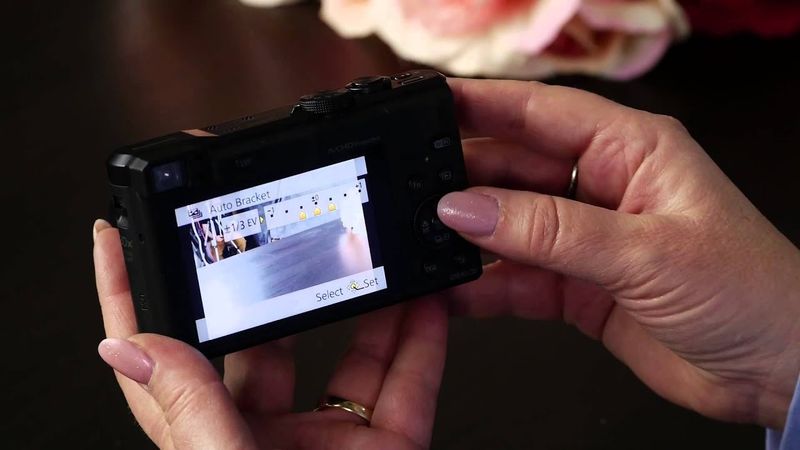 Panasonic Lumix ZS200 / TZ200