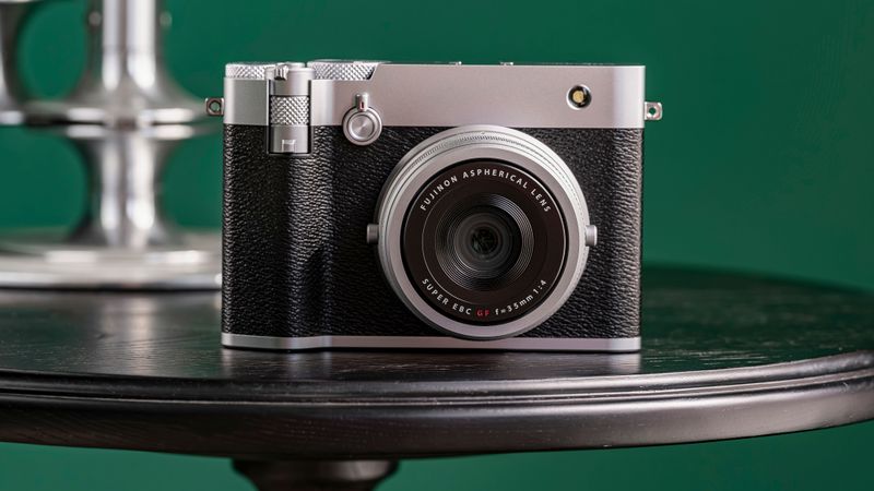 Pentax 17 - Camera Grand Prix 2025 (CJPC Planning / R&D Award) + TIME Best Inventions (2025)