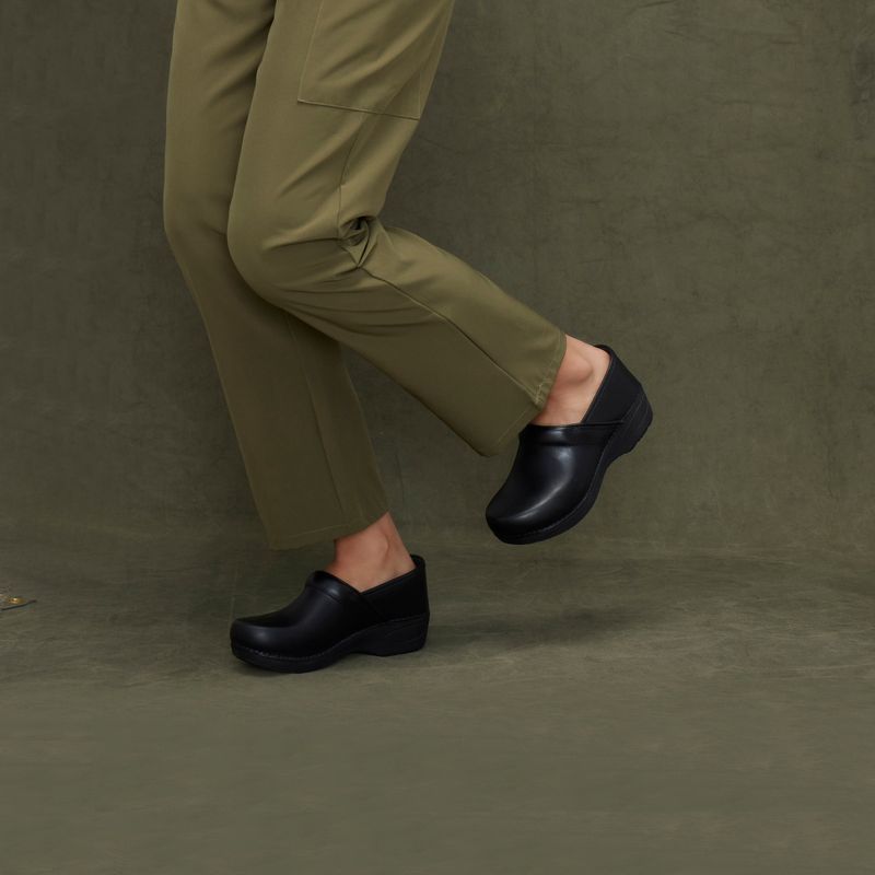Dansko XP 2.0 Clog