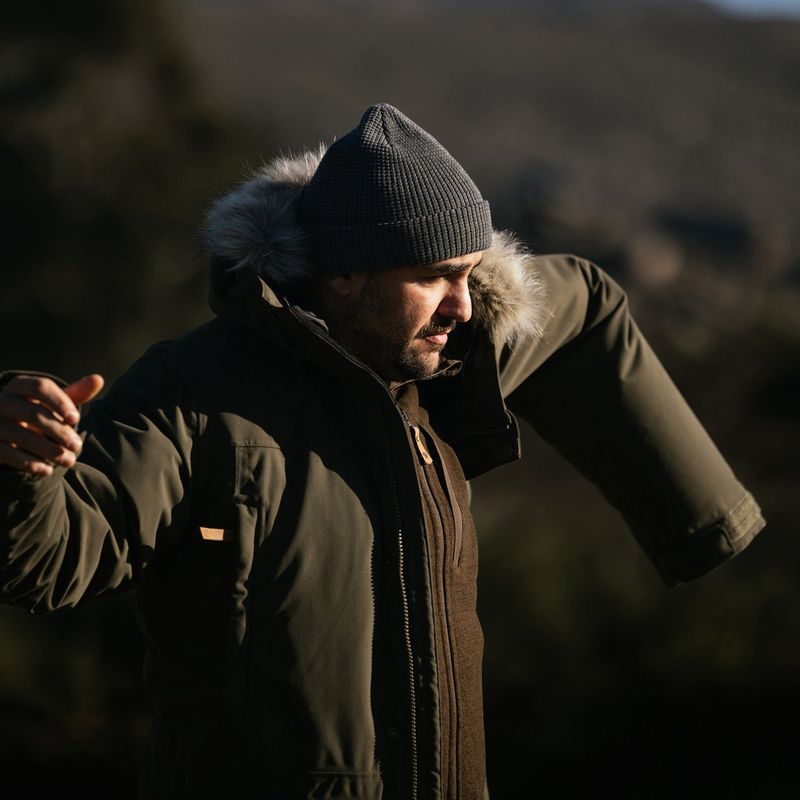 Fjallraven Nuuk Parka - Coverage That Resists Sag