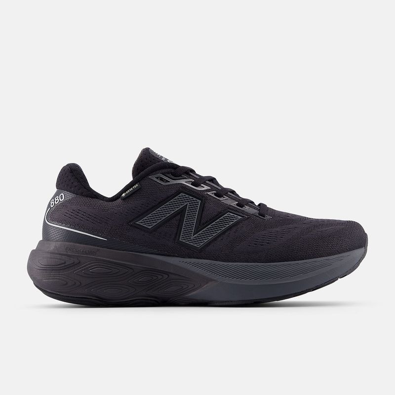 New Balance Fresh Foam X 880v15 - Balanced Cushioning That Reviewers Call Walk-Ready
