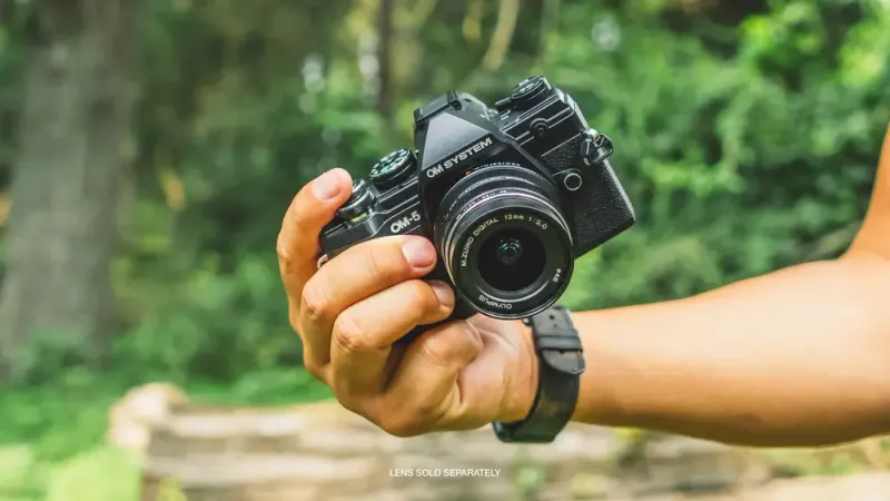 Olympus OM-5