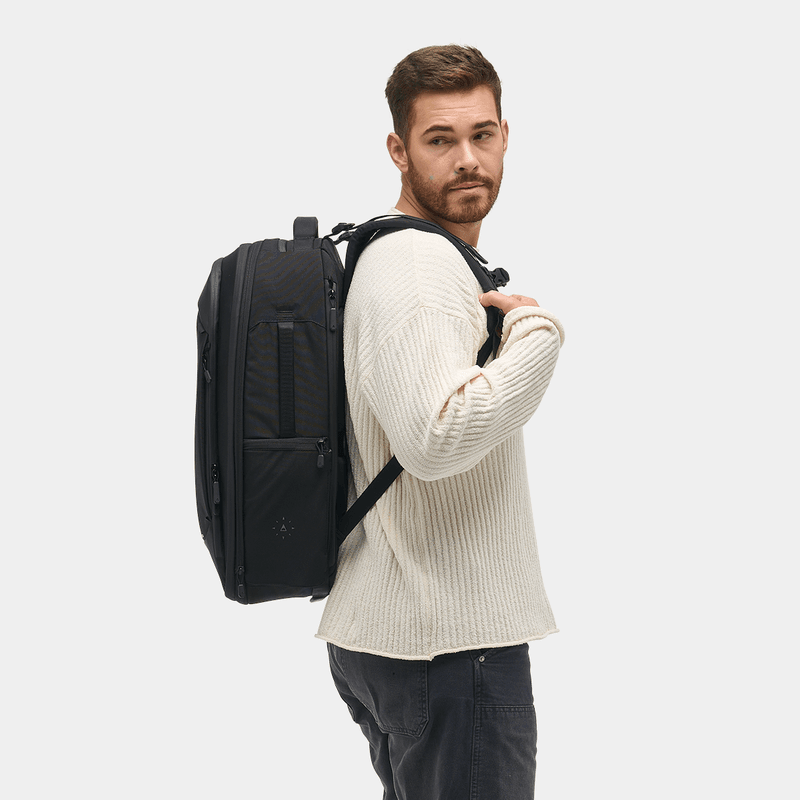 Nomatic Navigator Travel Backpack (32 L)