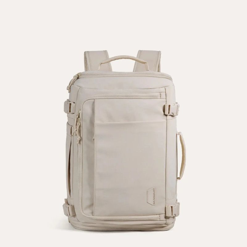BAGSMART Blast Travel Backpack (Standard 28L)