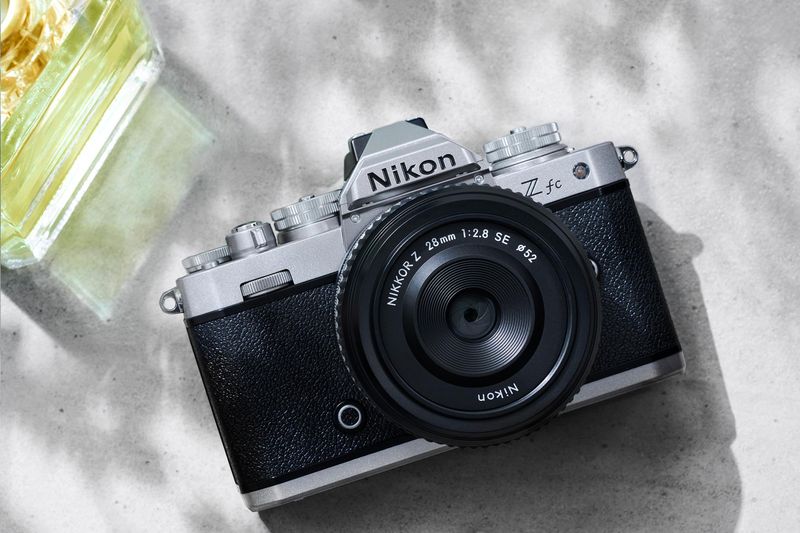Nikon Z fc – Vintage Vibes, Modern Touchscreen