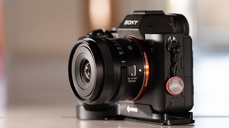 Sigma 24mm f/3.5 DG DN Contemporary