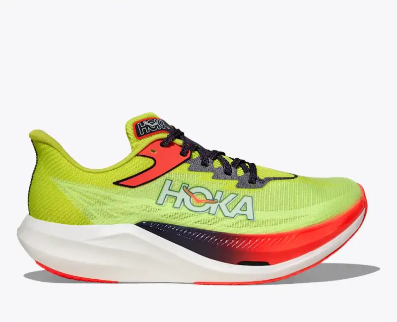 Design & Materials — Carbon-Plated Super Shoe for Racing