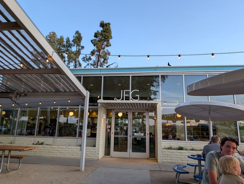 Lines Out the Door — and Worth Every Minute Lines Out the Door — and Worth Every Minute