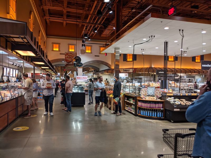 A Bakery That Turns Heads