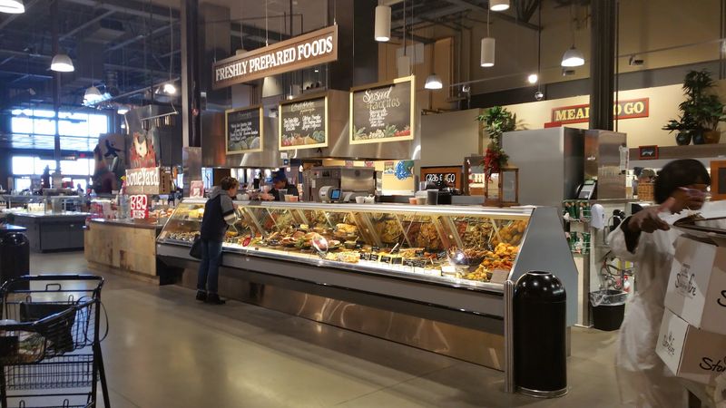 A Cafe Built Right Into The Grocery Run A Cafe Built Right Into The Grocery Run
