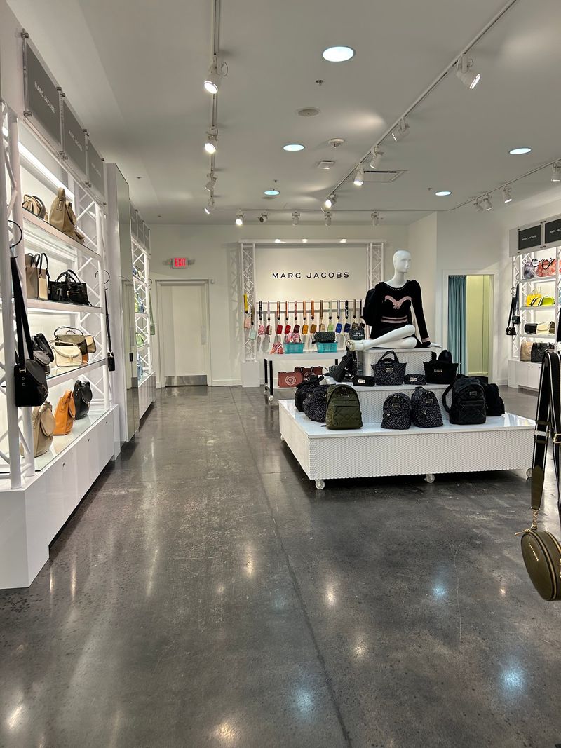 A Calmer, Roomier Shopping Feel A Calmer, Roomier Shopping Feel