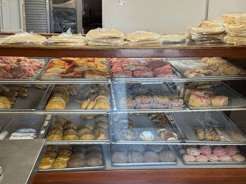 A Case Full of Pan Dulce A Case Full of Pan Dulce