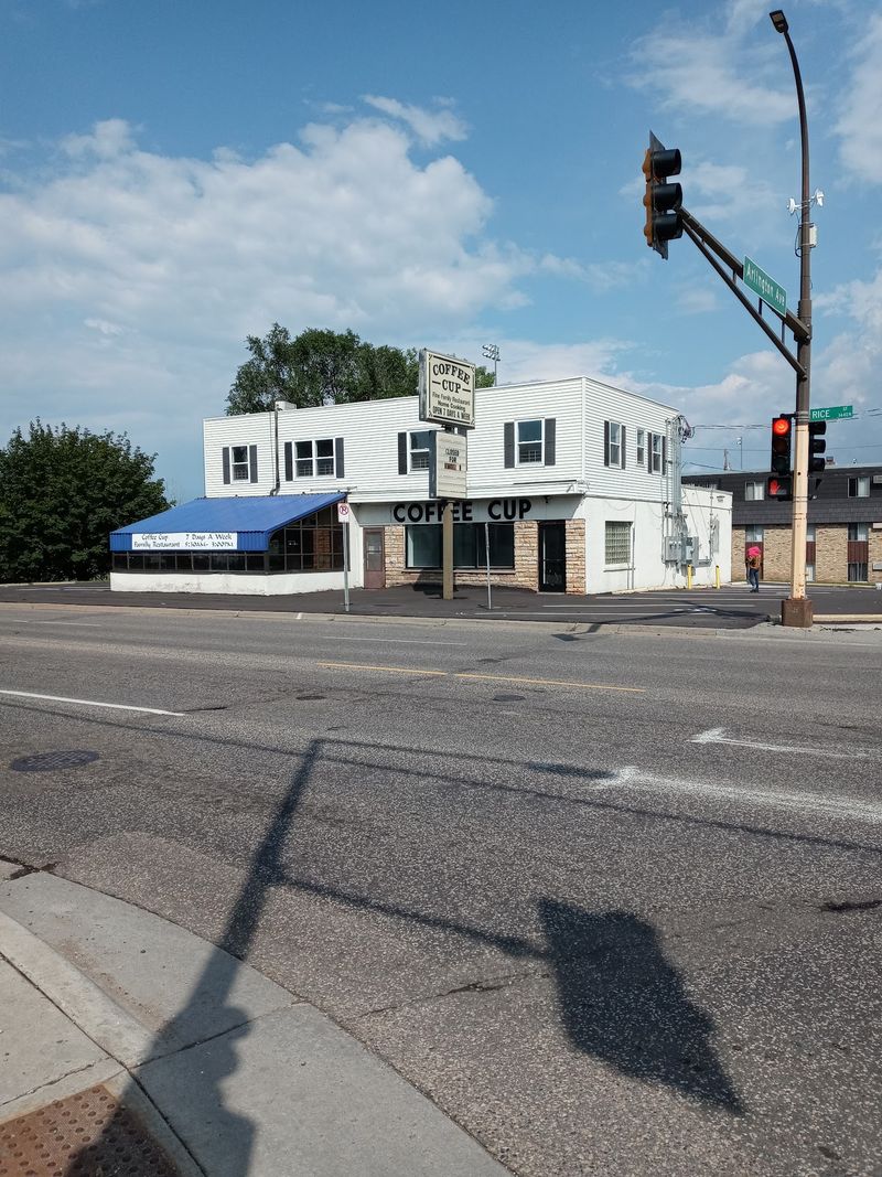 A Corner Kitchen on Randolph Avenue