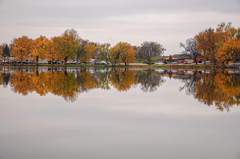 A Lake View That Steals the Show