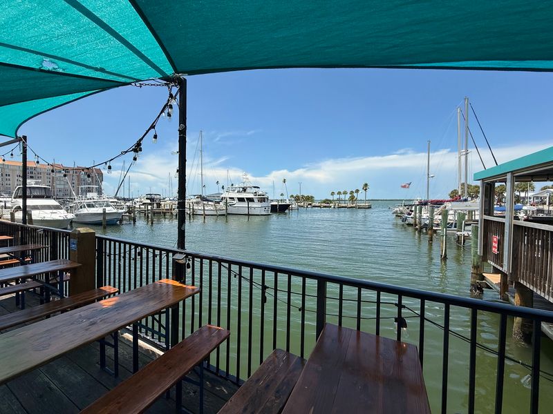 A Marina Café With an Address Worth Remembering A Marina Café With an Address Worth Remembering