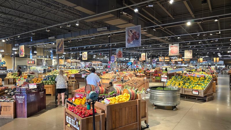 A Produce Section With Serious Square Footage A Produce Section With Serious Square Footage