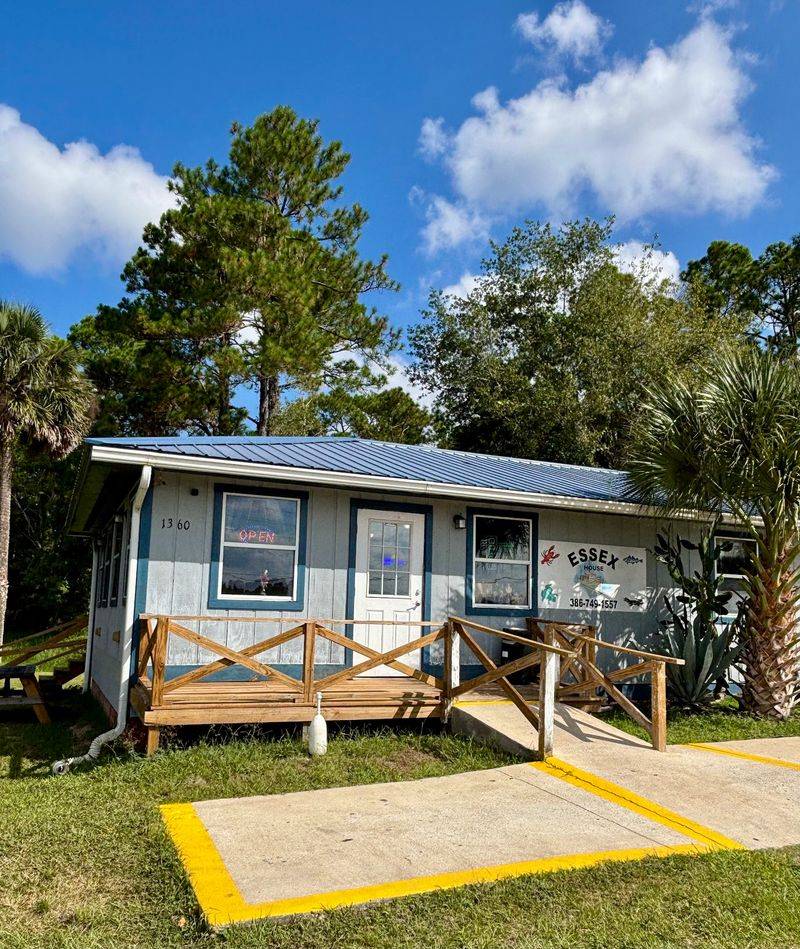 A Roadside Seafood Shack in Pierson A Roadside Seafood Shack in Pierson