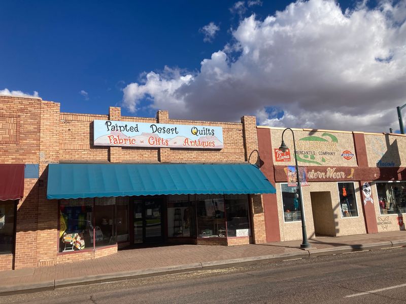A Route 66 Landmark for Crafters