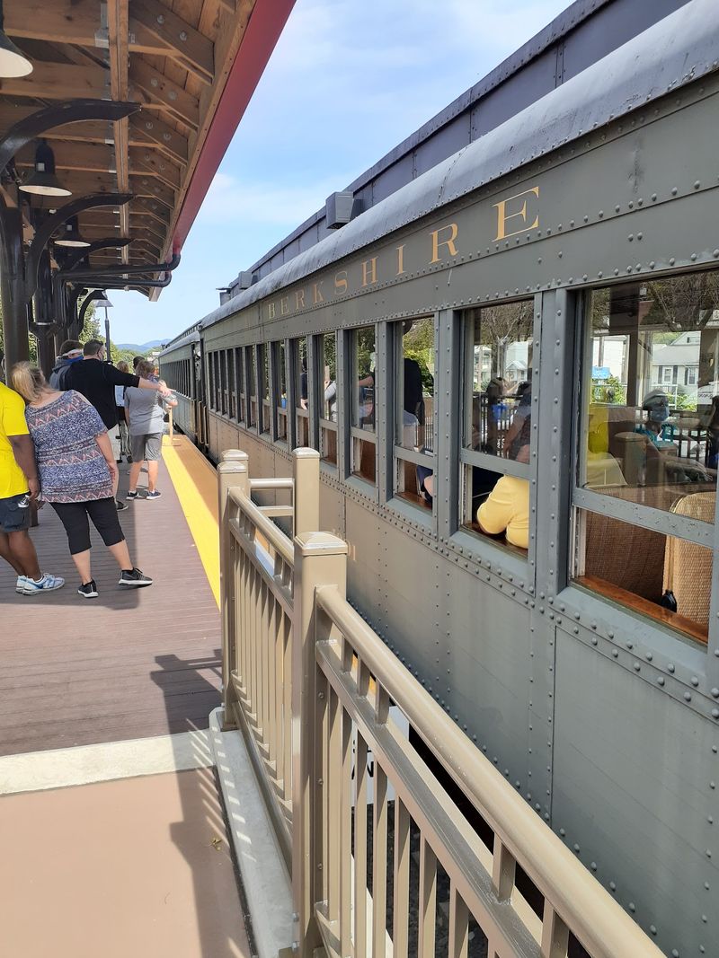 A Small-Town Depot With a Big Local Following A Small-Town Depot With a Big Local Following