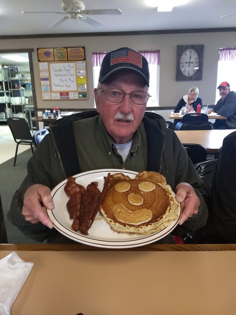 A Small-Town Stop in Pickford