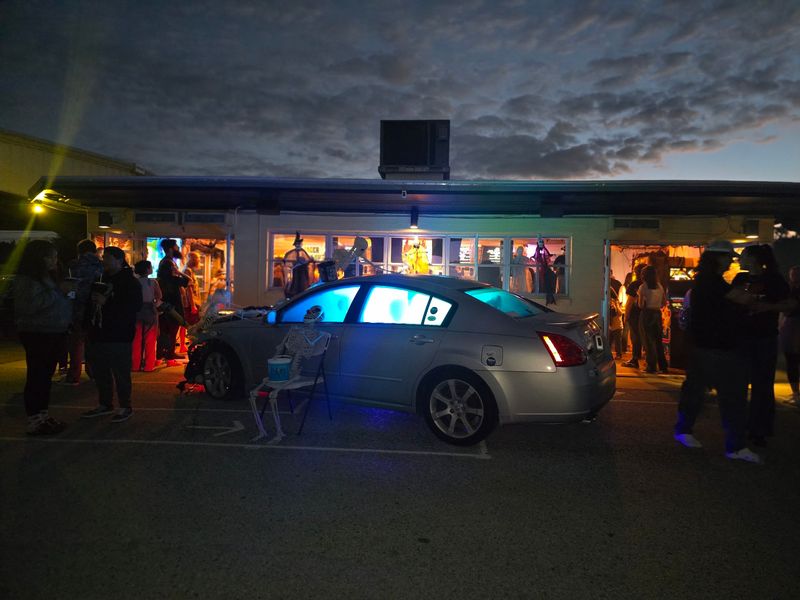An Easygoing Night for Every Kind of Group