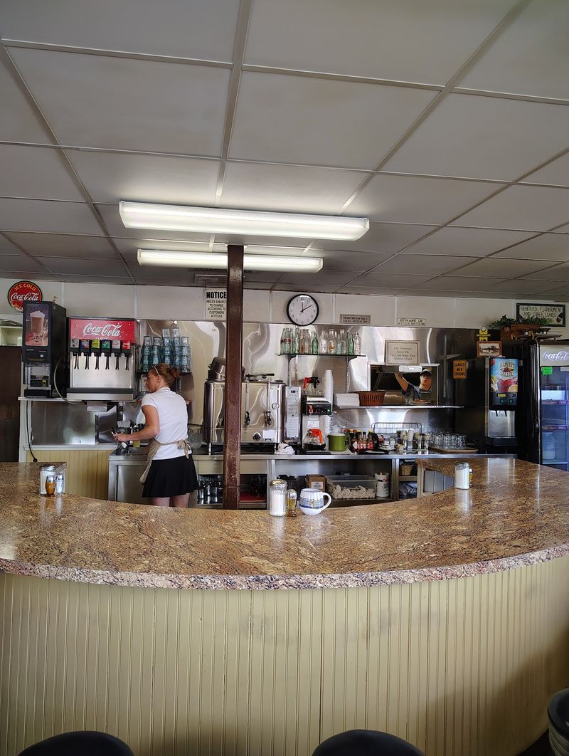 An Old-School Diner With Real Roots An Old-School Diner With Real Roots