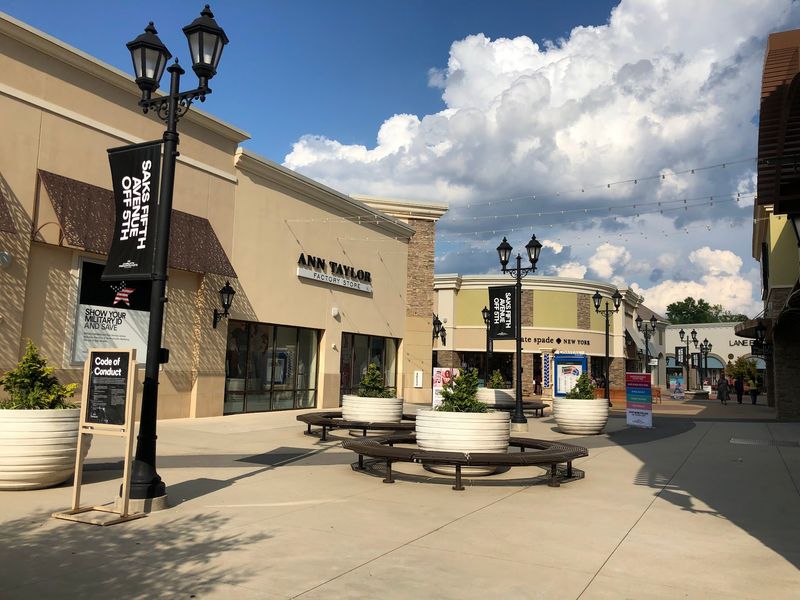 An Outlet That Feels Like an Outdoor Mall
