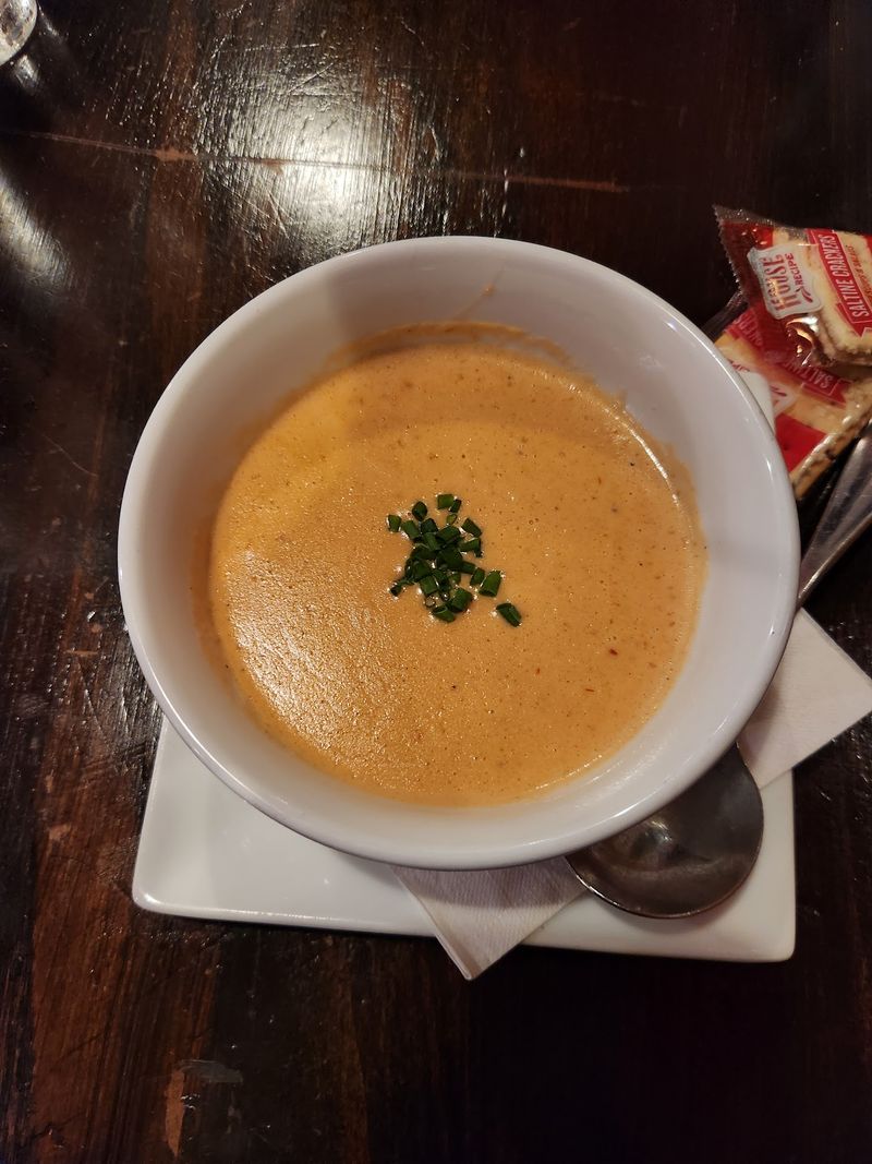 Bisque, Crab, And The Supporting Cast