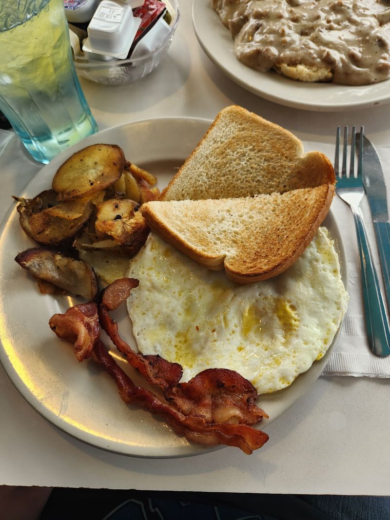 Breakfast Arrives Hot and Comforting Breakfast Arrives Hot and Comforting