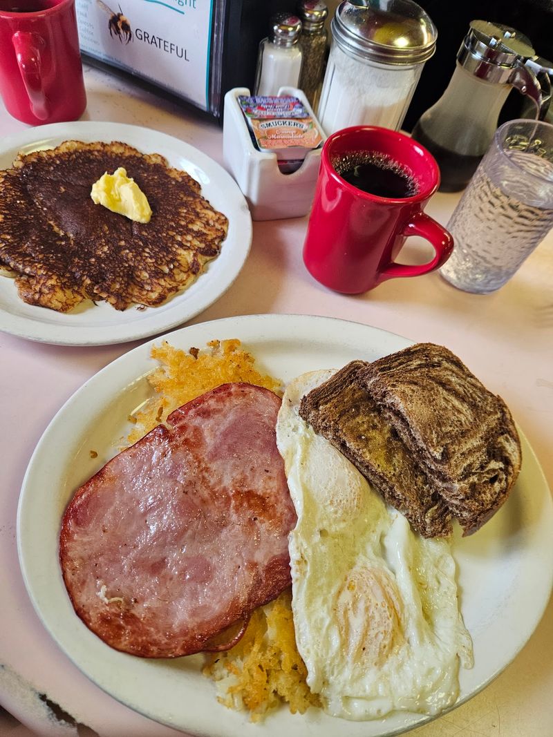 Breakfast at the Counter Is the Main Event