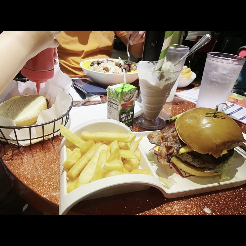 Burgers, Shakes, and Classic Diner Grub Burgers, Shakes, and Classic Diner Grub