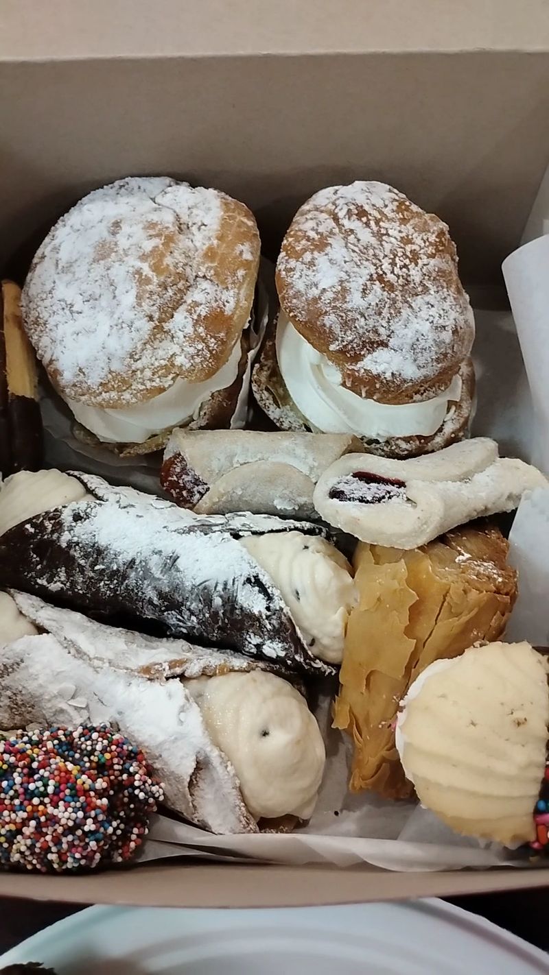 Cannoli With A Reputation That Precedes Them