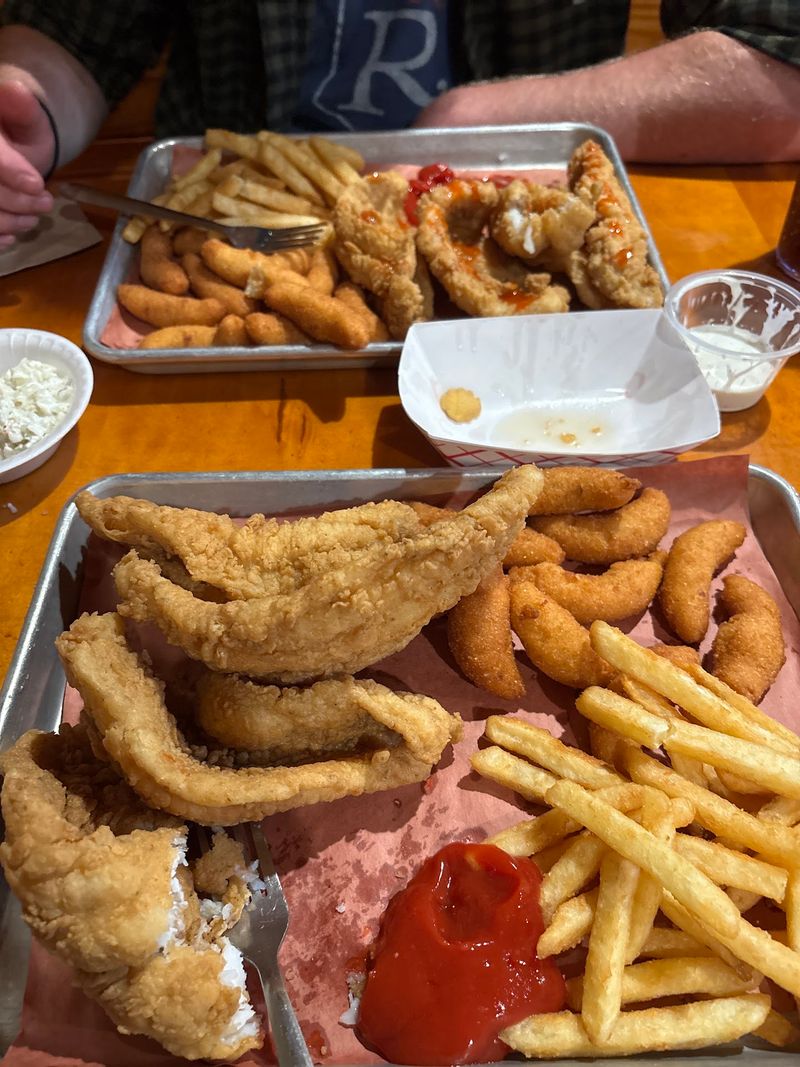 Crispy Fried Seafood That Earns the Loyalty Crispy Fried Seafood That Earns the Loyalty