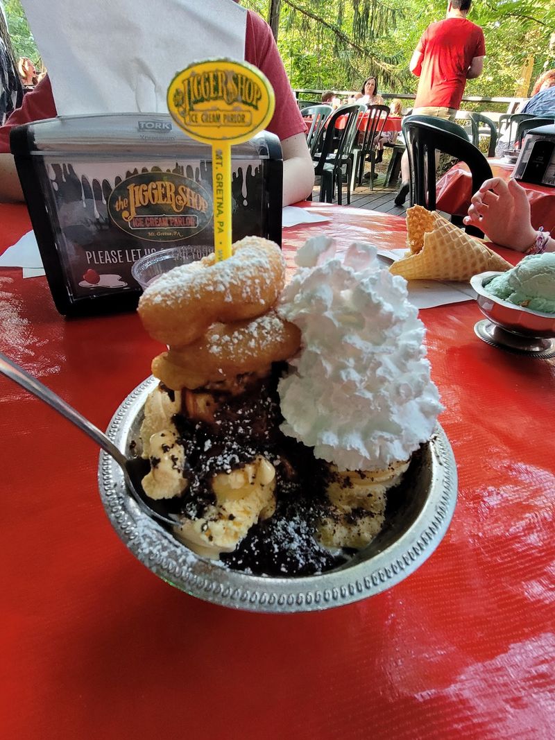 Families can turn dessert into a full outing