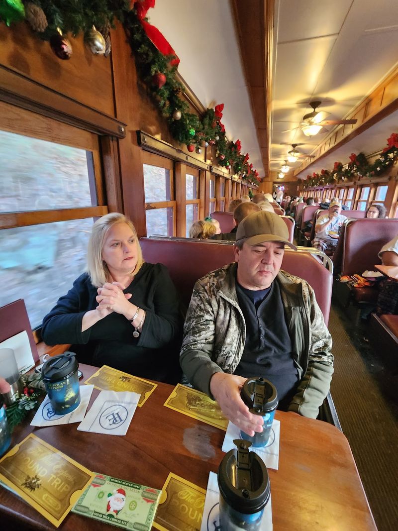 Food, Boxed Lunches and the Cafe Car