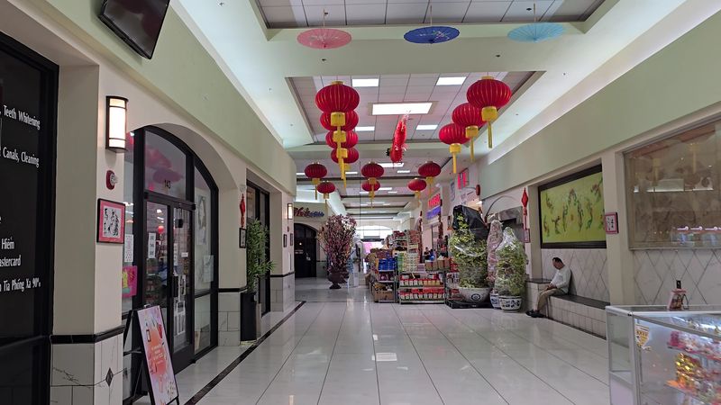 Gift Shops And Trinkets Galore