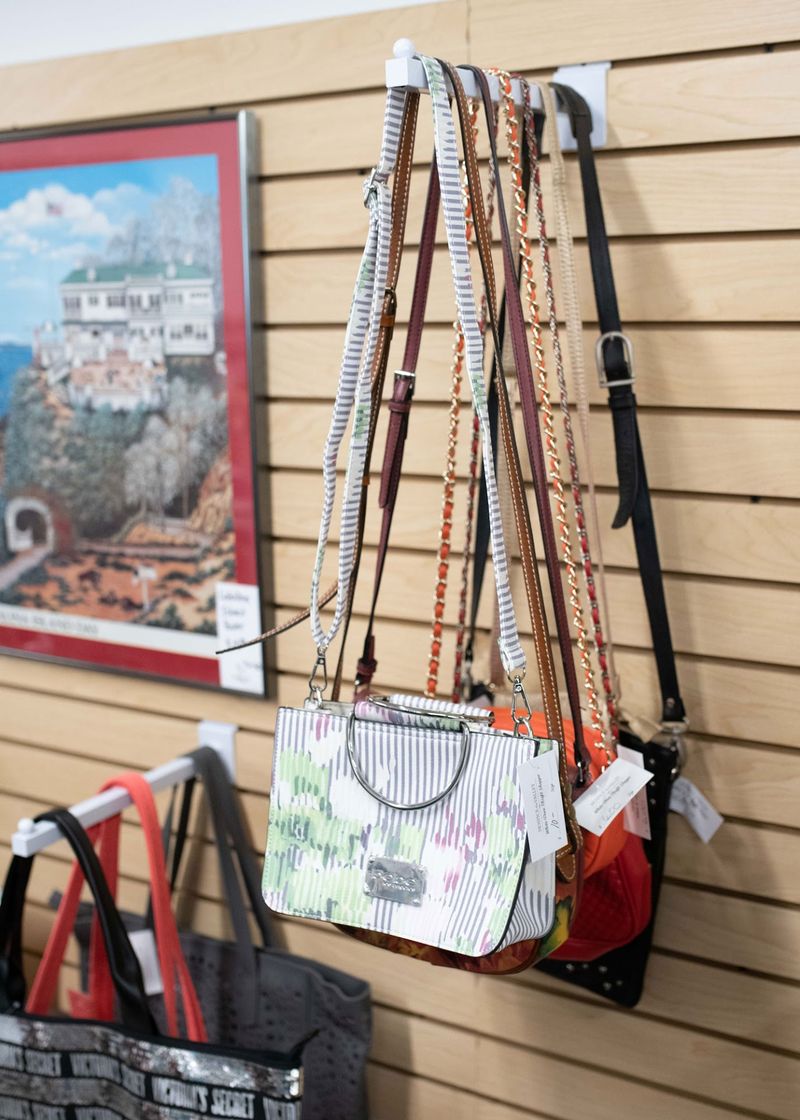 Handbags That Steal The Spotlight Handbags That Steal The Spotlight