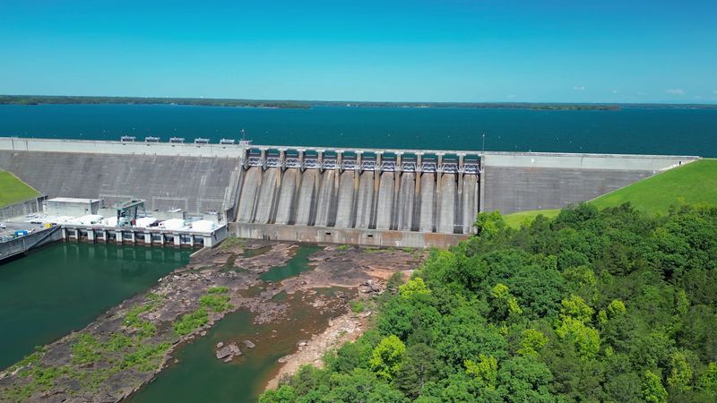 Hartwell Dam and Powerhouse, Hartwell, Georgia Hartwell Dam and Powerhouse, Hartwell, Georgia