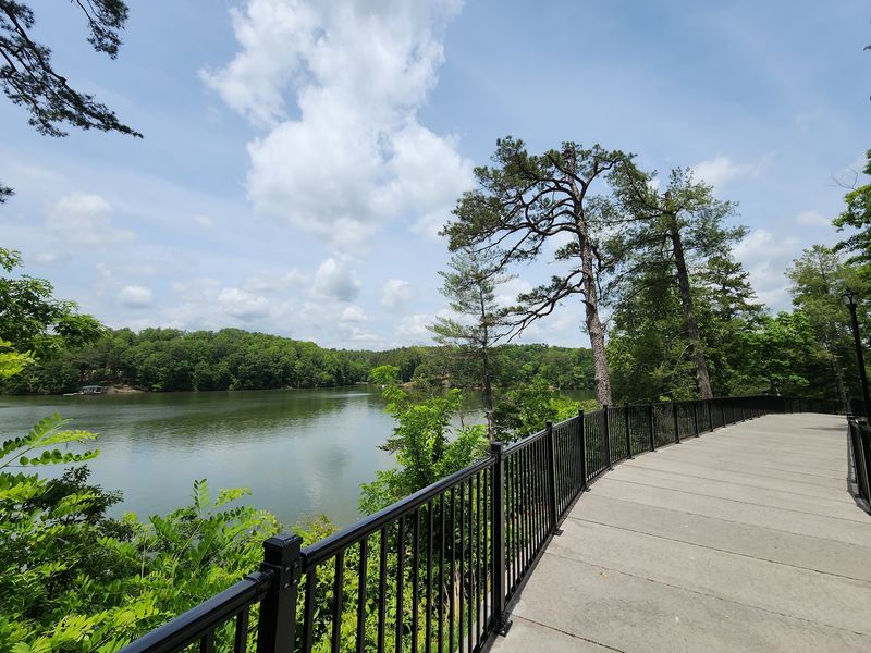 Lakes and Parks for Low-Cost Fun Lakes and Parks for Low-Cost Fun