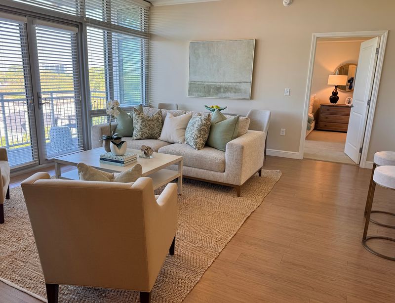Low-Maintenance Living for Retirees Low-Maintenance Living for Retirees