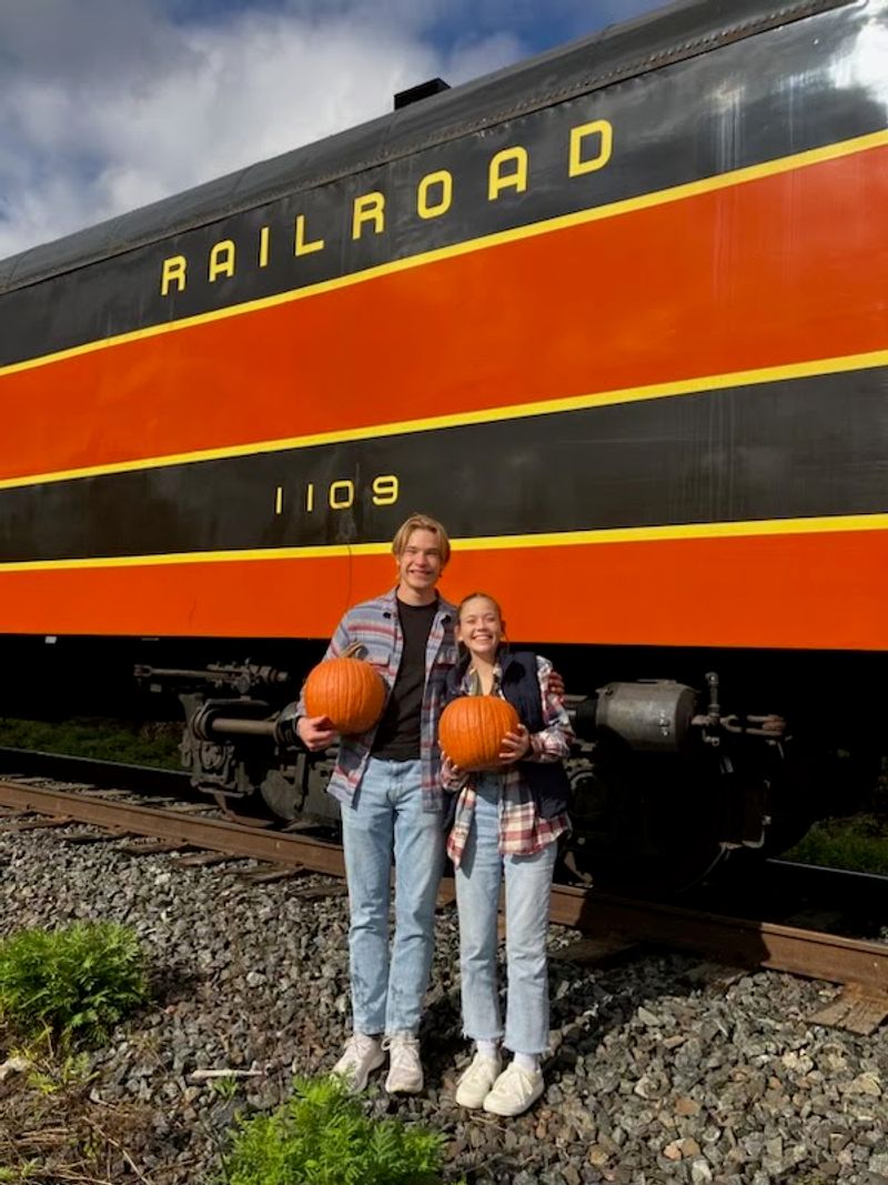 Pumpkin Rides When The Leaves Put On A Show
