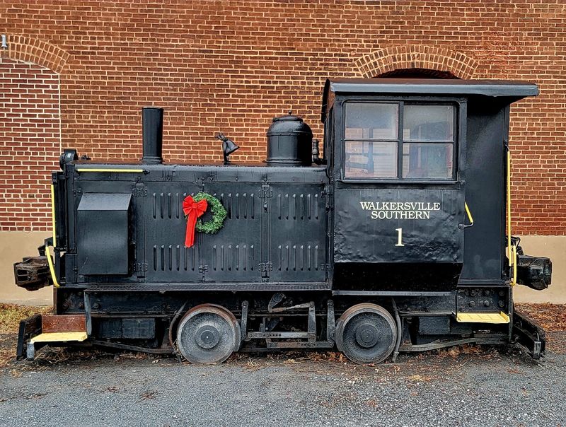 Santa Rides And Seasonal Favorites