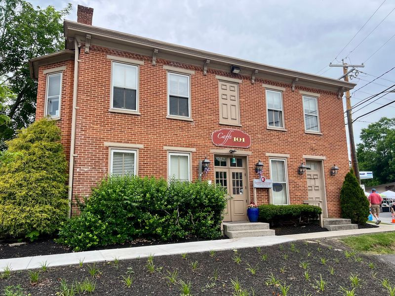 Small-Town Restaurants To Refuel At