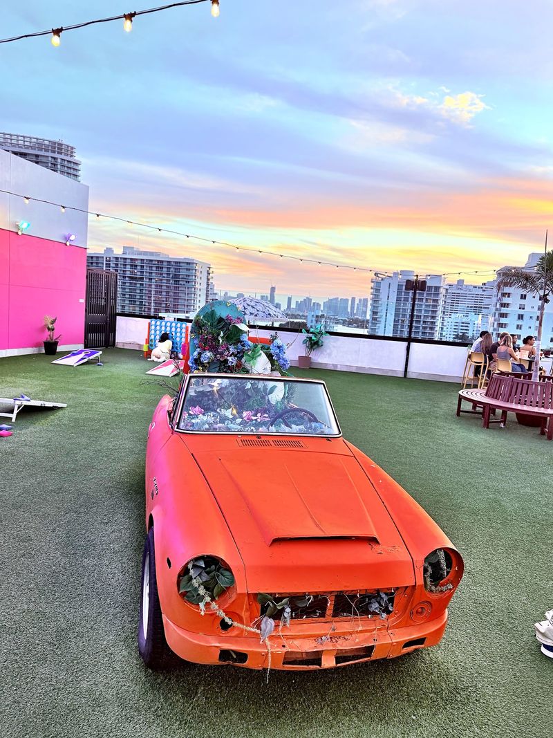 Sunset Views That Steal the Show Sunset Views That Steal the Show