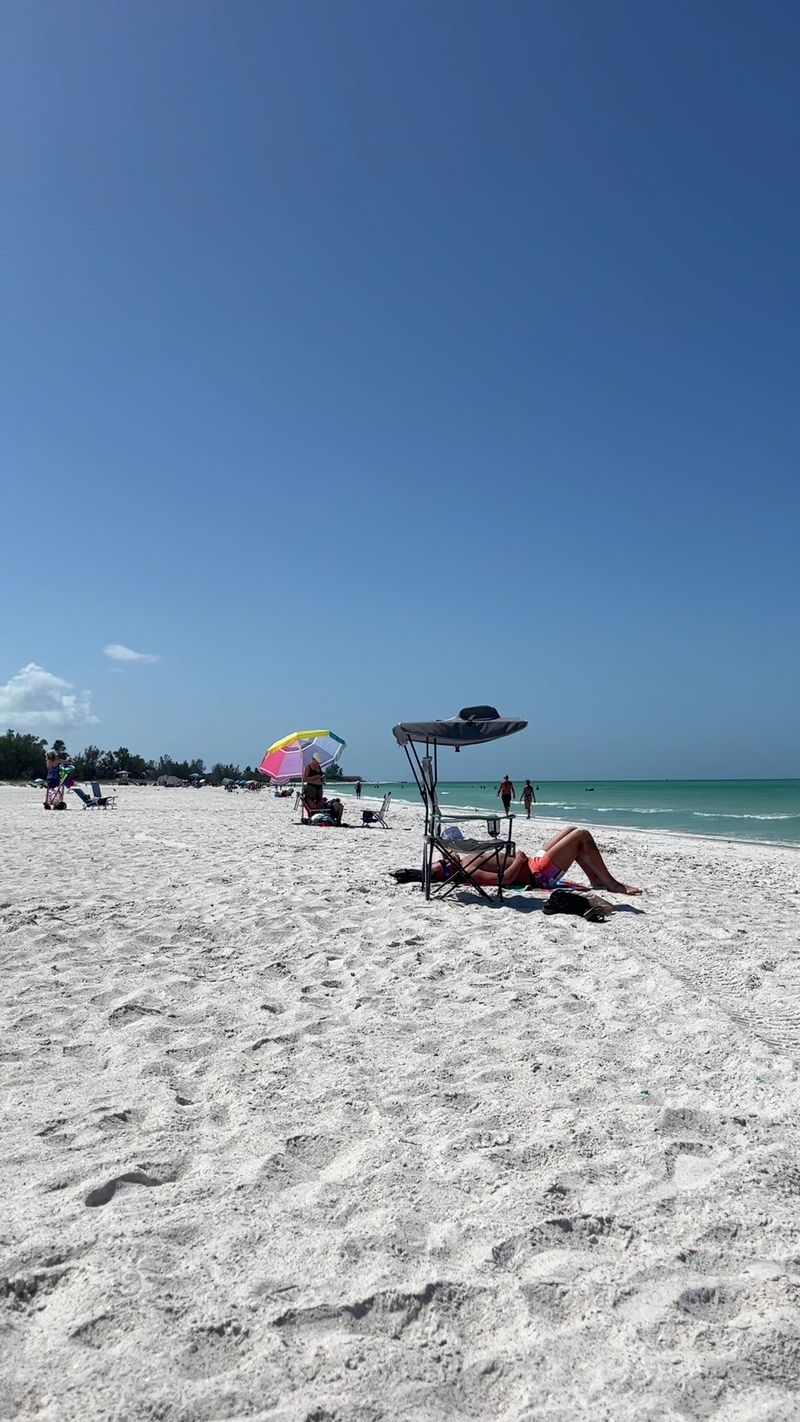 The Beach Market and Casual Cafe